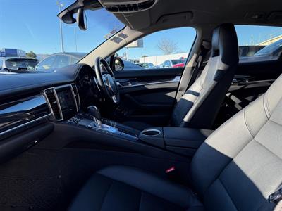 2011 Porsche Panamera - Thumbnail