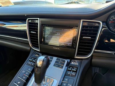 2011 Porsche Panamera - Thumbnail