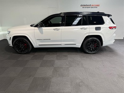 2022 Jeep Grand Cherokee - Thumbnail
