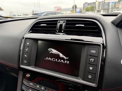 2016 Jaguar F-Pace - Thumbnail