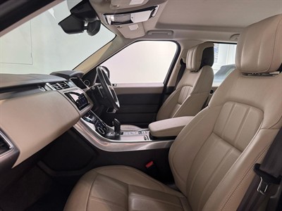 2018 Land Rover Range Rover - Thumbnail