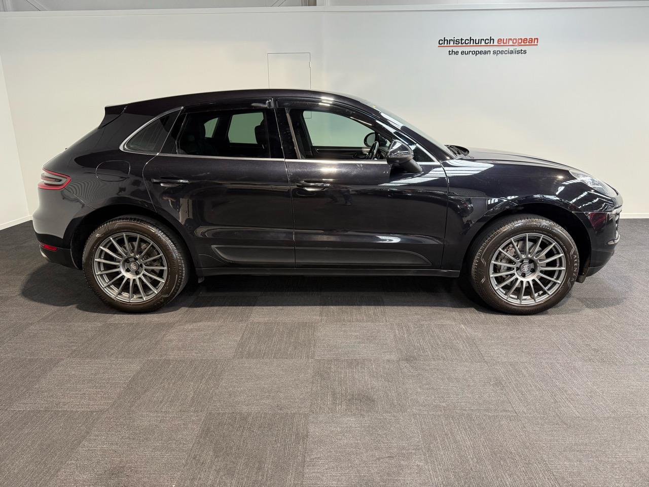 2016 Porsche Macan