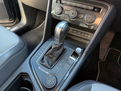 2019 Volkswagen Tiguan - Thumbnail