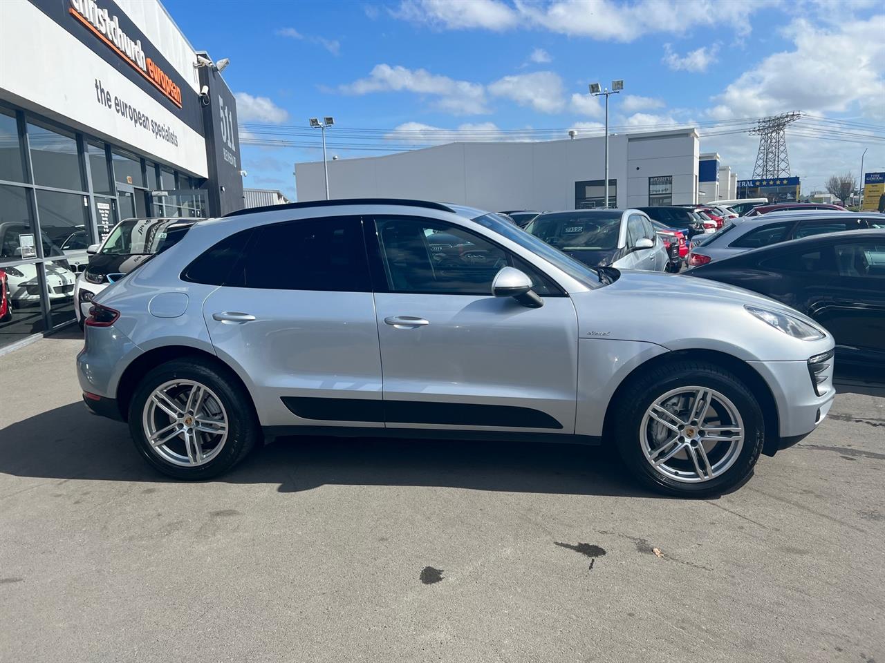 2015 Porsche Macan