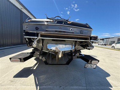 2023 Malibu Wakesetter - Thumbnail