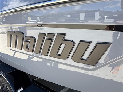 2023 Malibu Wakesetter - Thumbnail