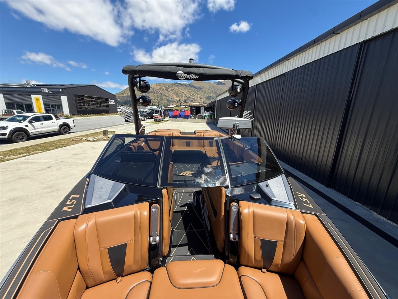 2023 Malibu Wakesetter