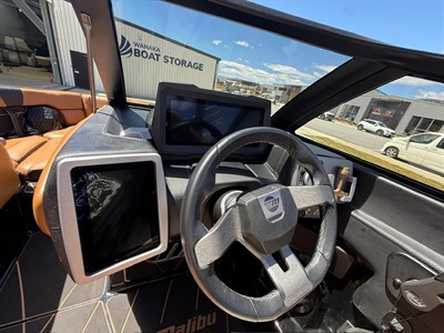 2023 Malibu Wakesetter - Thumbnail