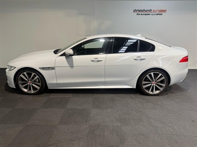 2016 Jaguar XE - Thumbnail