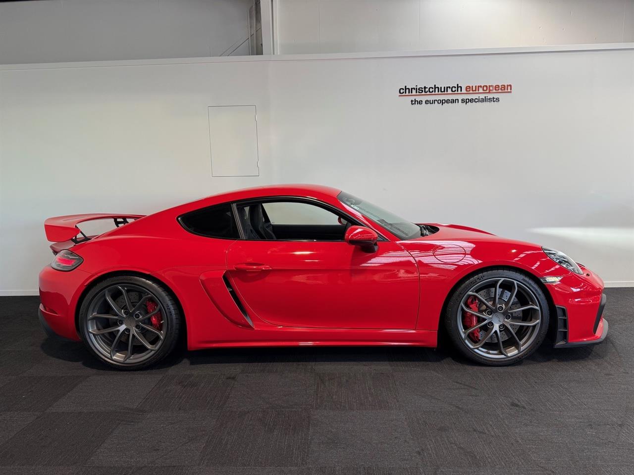 2020 Porsche Cayman