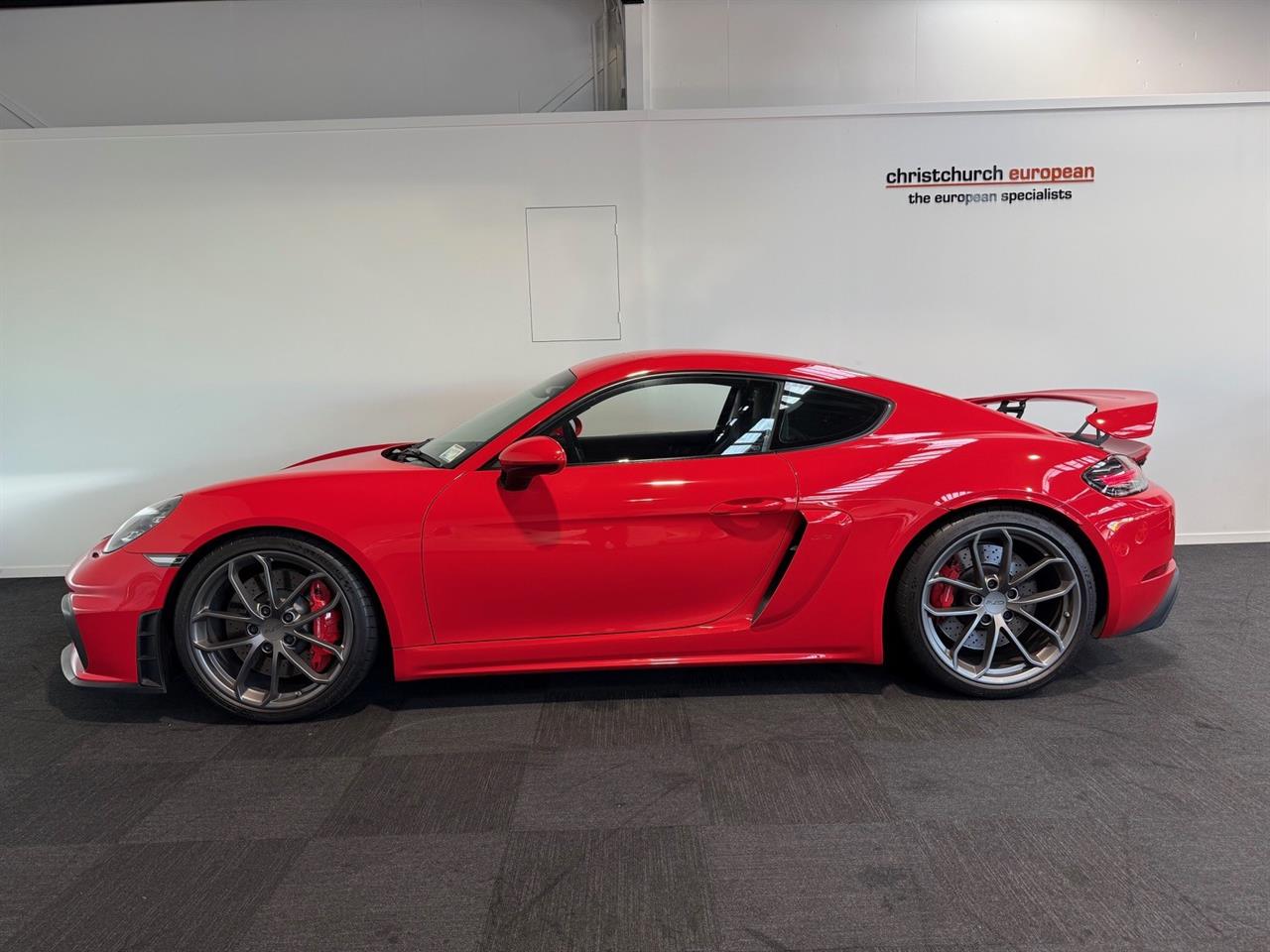 2020 Porsche Cayman
