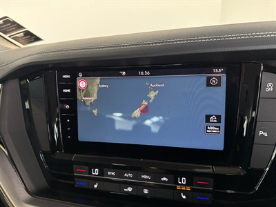 2019 Volkswagen Touareg - Thumbnail