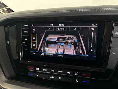 2019 Volkswagen Touareg - Thumbnail