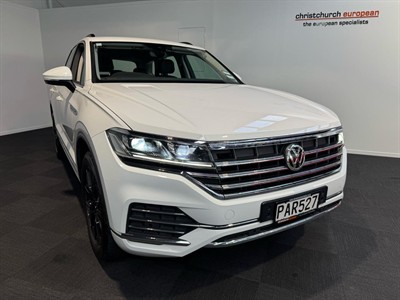 2019 Volkswagen Touareg - Thumbnail