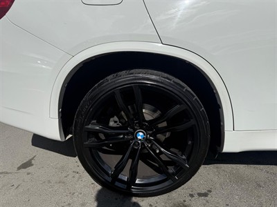 2017 BMW X5 - Thumbnail