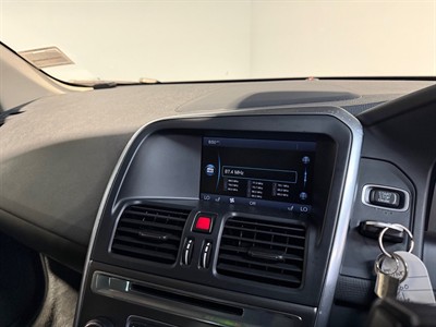 2013 Volvo XC60 - Thumbnail