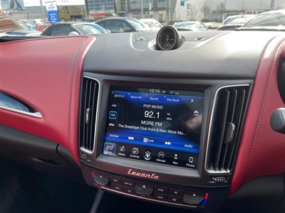 2017 Maserati Levante - Thumbnail