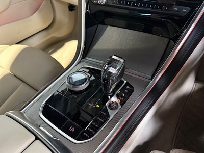 2020 BMW 850i - Thumbnail