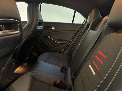 2018 Mercedes-Benz A 180 - Thumbnail