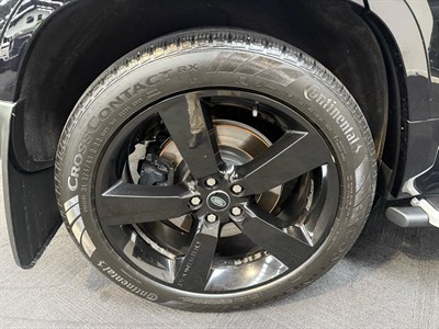 2022 Land Rover Defender - Thumbnail