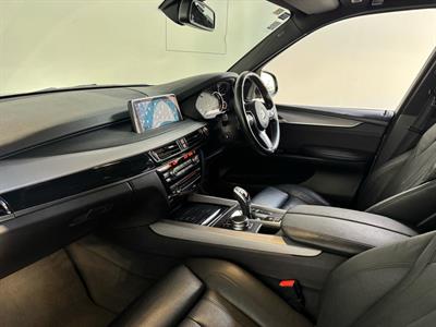 2017 BMW X5 - Thumbnail