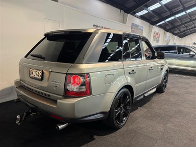 2010 Land Rover Range Rover - Thumbnail