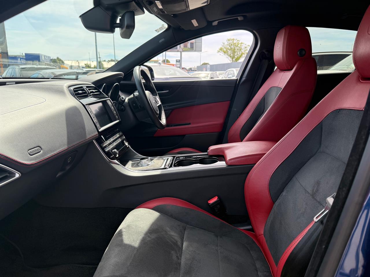 2016 Jaguar XE