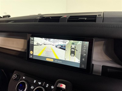 2024 Land Rover Defender - Thumbnail