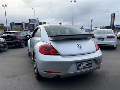 2013 Volkswagen Beetle - Thumbnail