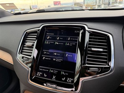 2016 Volvo XC90 - Thumbnail