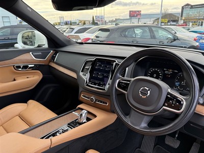 2016 Volvo XC90 - Thumbnail