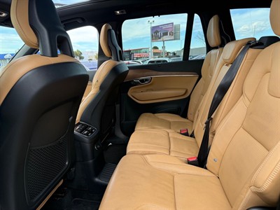 2016 Volvo XC90 - Thumbnail