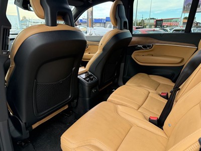 2016 Volvo XC90 - Thumbnail