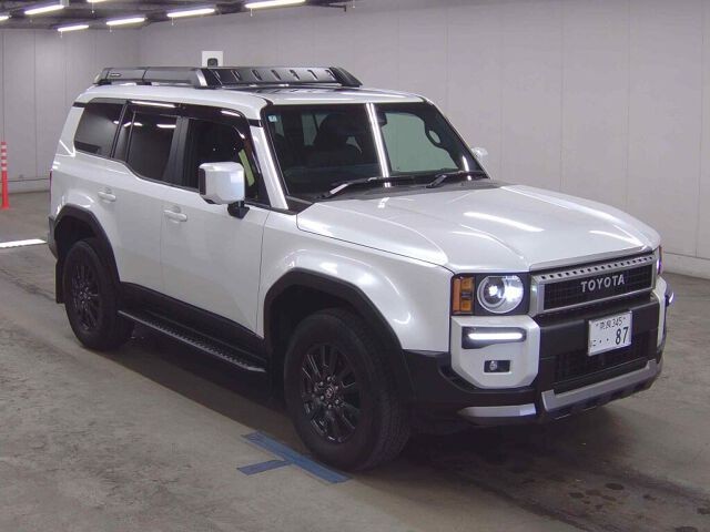 2024 Toyota Land Cruiser Prado