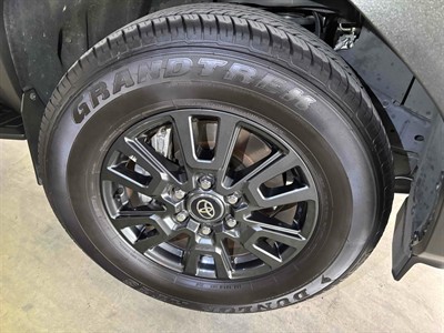 2024 Toyota Land Cruiser Prado - Thumbnail