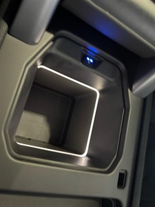 2023 Land Rover Defender - Thumbnail