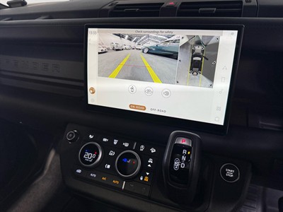 2023 Land Rover Defender - Thumbnail