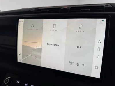 2023 Land Rover Defender - Thumbnail