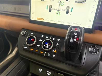 2022 Land Rover Defender - Thumbnail