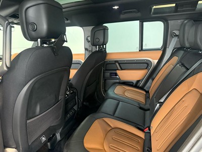 2022 Land Rover Defender - Thumbnail