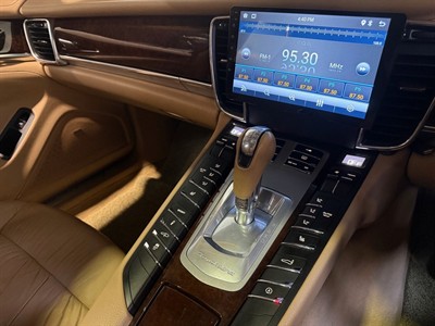 2010 Porsche Panamera - Thumbnail