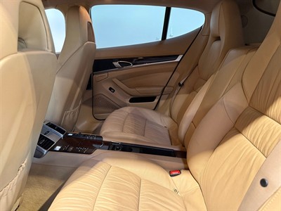 2010 Porsche Panamera - Thumbnail