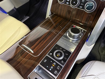 2017 Land Rover Range Rover - Thumbnail