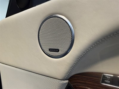 2017 Land Rover Range Rover - Thumbnail