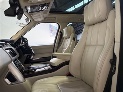 2017 Land Rover Range Rover - Thumbnail