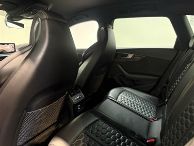 2019 Audi RS4 - Thumbnail