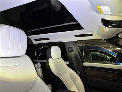 2023 Land Rover Range Rover Sport - Thumbnail